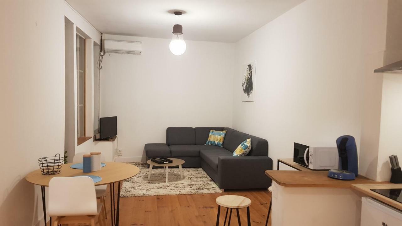 Appartement Avec Cour ★ Spacieux ★ Hyper Centre 卡斯特尔 外观 照片