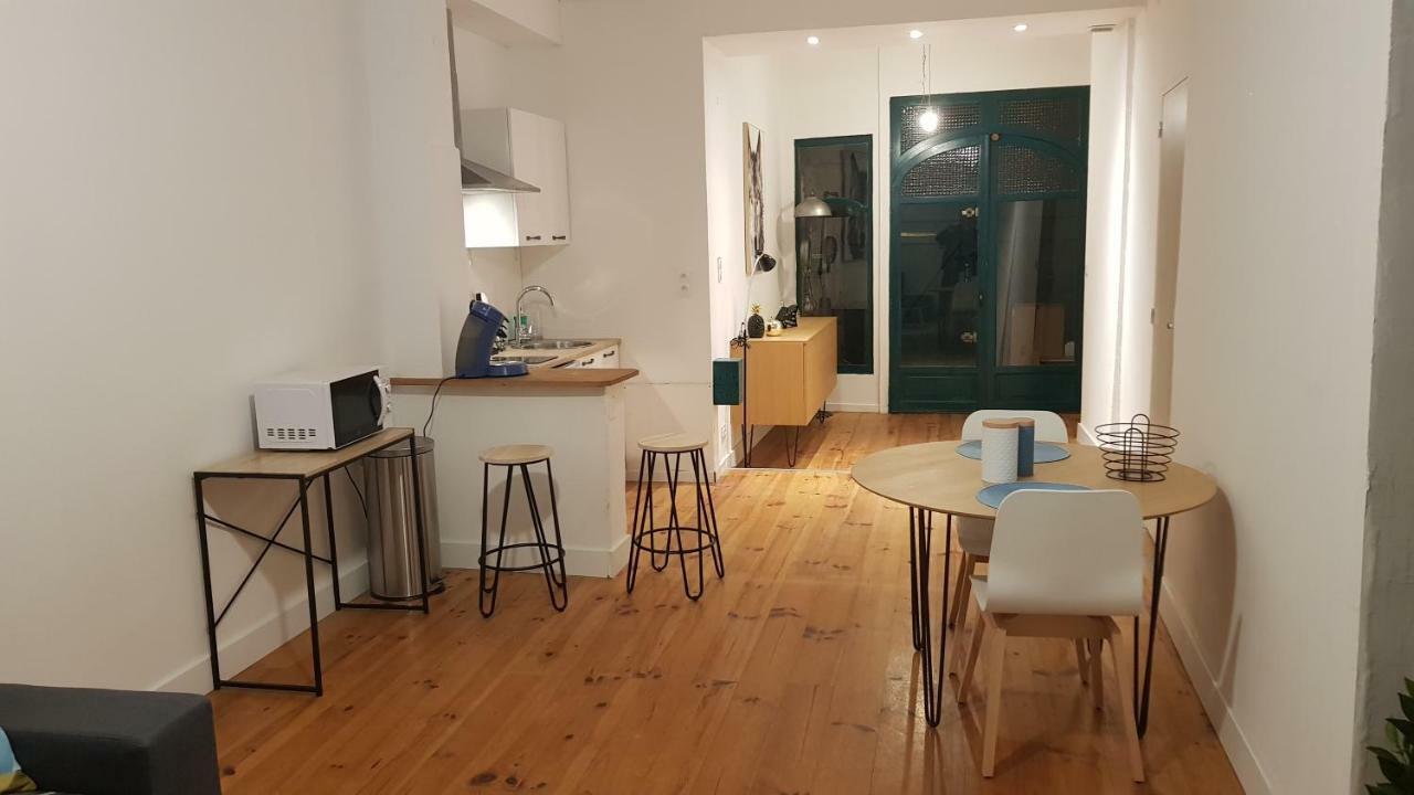 Appartement Avec Cour ★ Spacieux ★ Hyper Centre 卡斯特尔 外观 照片